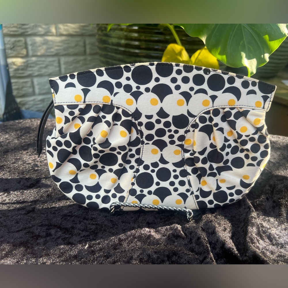 Vintage Oscar de la Renta, cosmetic/perfume  pouch in excellent used condition